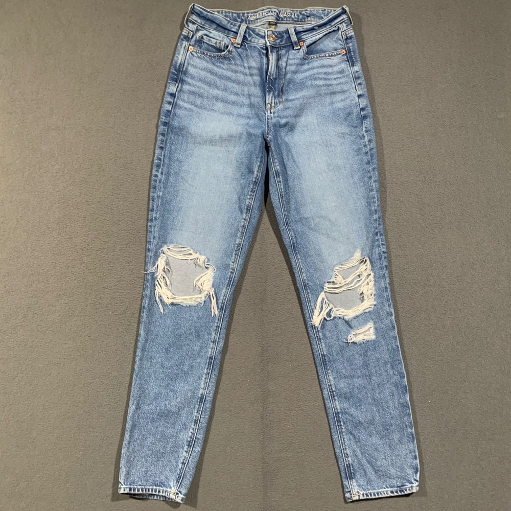 American Eagle Mom Jean Women 4 Long Strigid Light Wash Distressed Ripped Denim